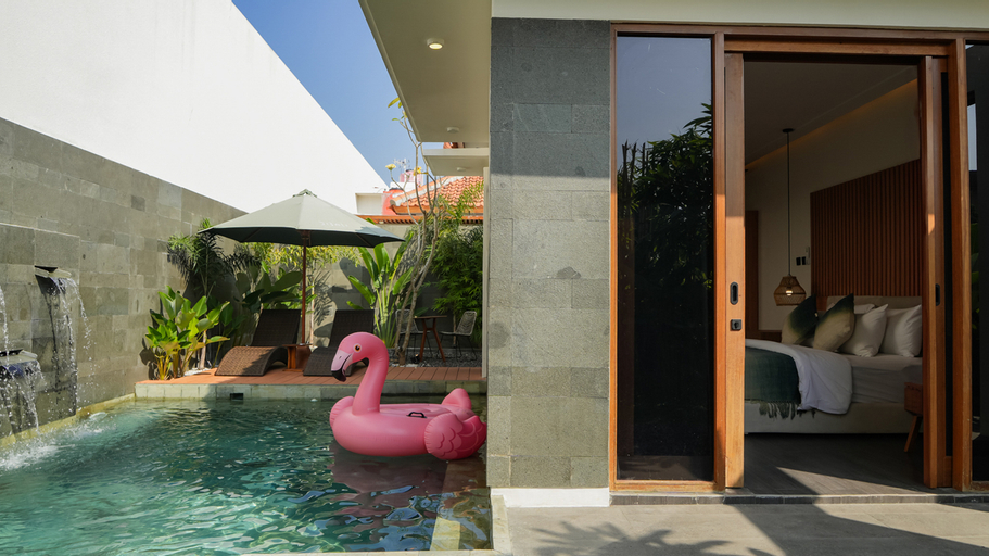Swimming Pool 11