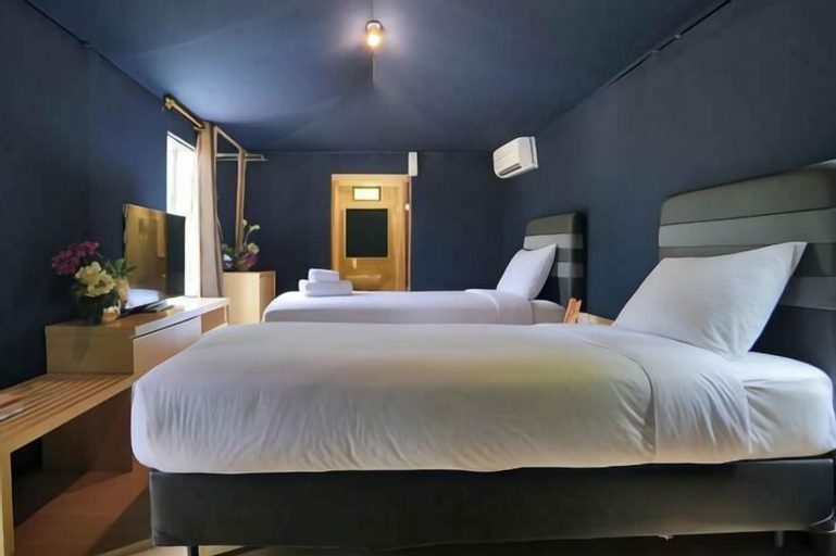 Bedroom 13