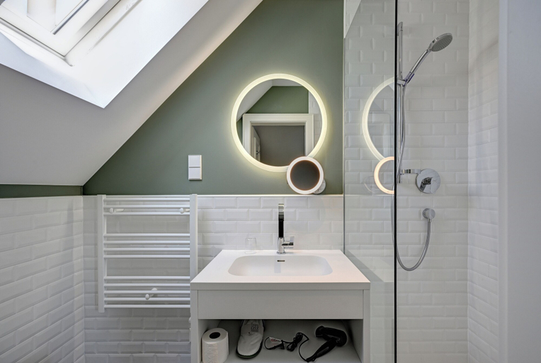 Bathroom 5, Hotel Uhland, München
