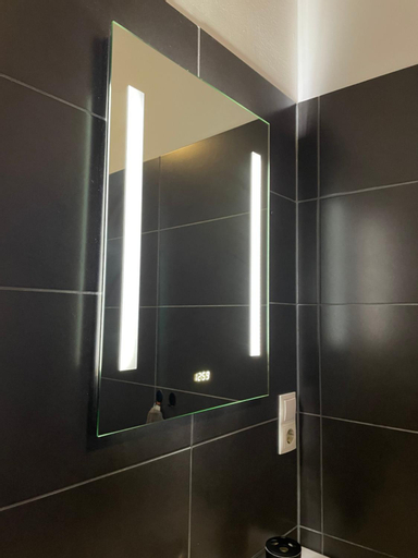 Bathroom 28