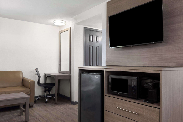 Others 5, Ramada by Wyndham Medford Airport North, Jackson