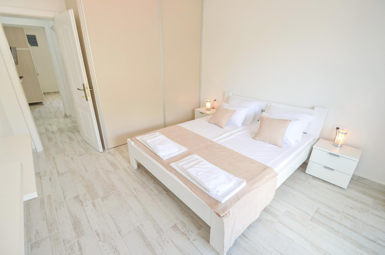 Bedroom 2, Bay View Apartments
