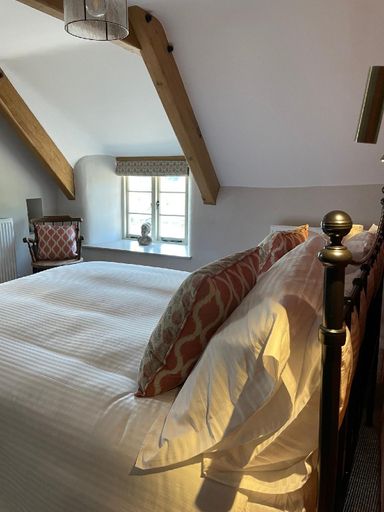 Bedroom 2, The Tradesmans Arms, Devon
