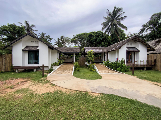 Exterior 5