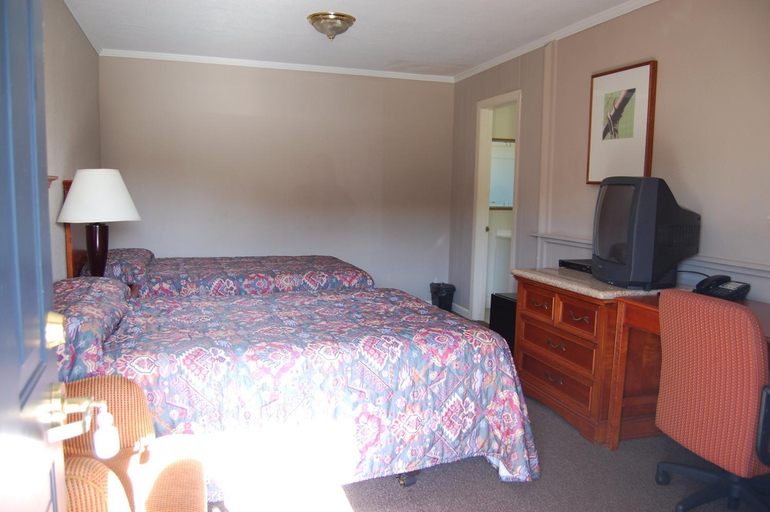 Others 4, Pacific Motel, Butte