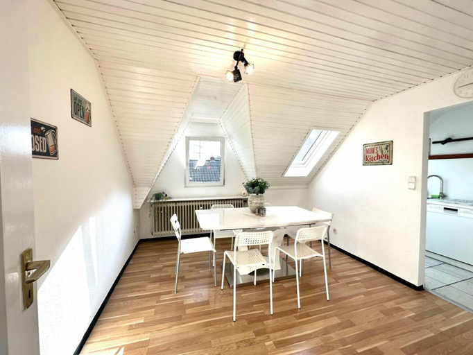 Kitchen 2, Spacious & Cozy Apartments, Krefeld
