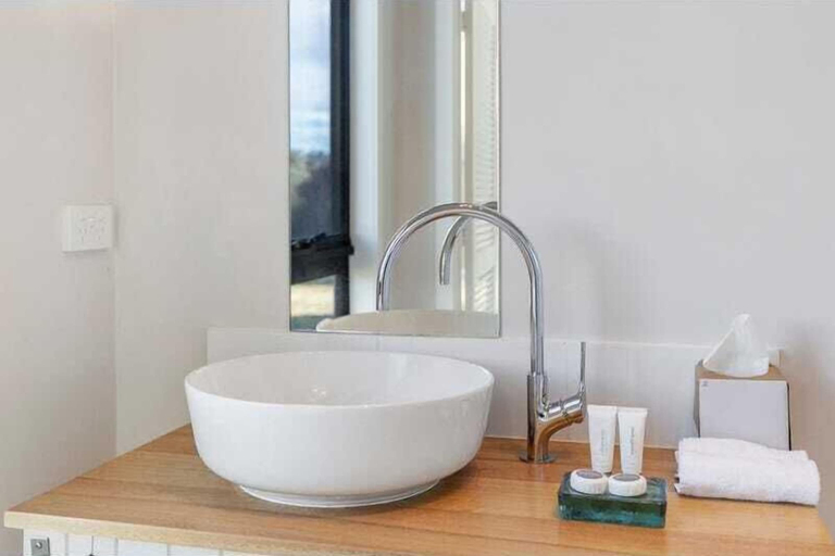 Bathroom 3, Flotsam Studio Accommodation, Tasman