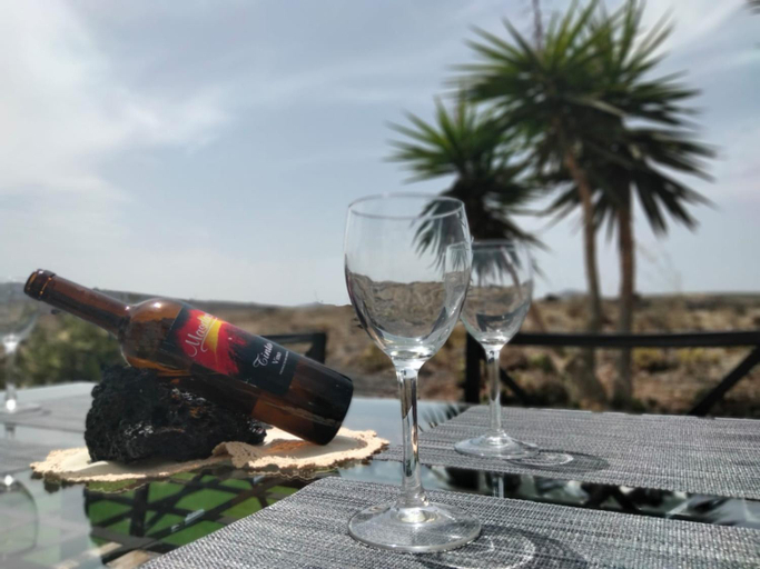 Food & Drinks 3, LANZAROTE Casa Volcanica-Anclada sobre la lava del volcan, Las Palmas