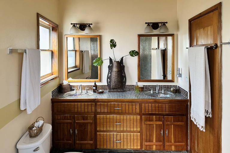 Bathroom 4, Seascape Villas Belize