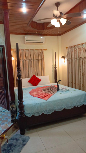 Bedroom 2, Sakura Wood House, Luang Prabang