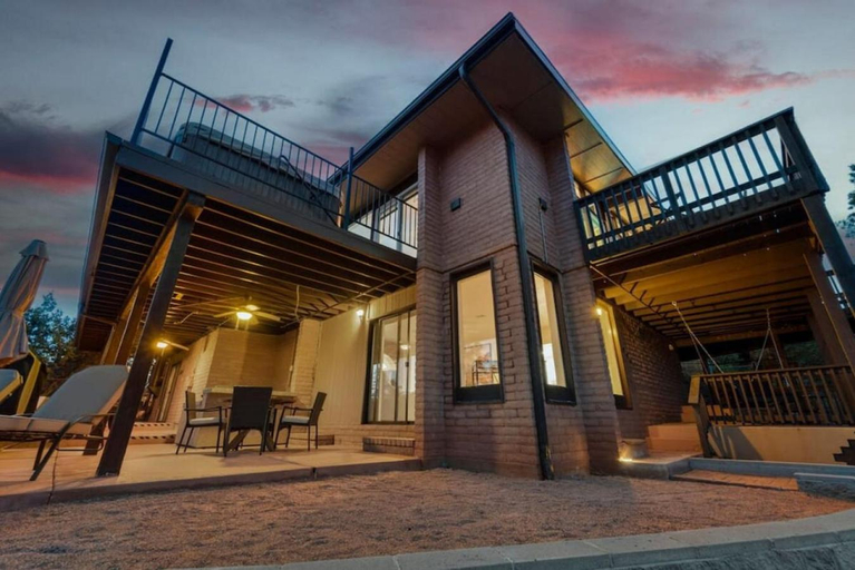 Exterior & Views 1, Uptown Walk Out basement with Ultimate views and Hot Tub, Coconino