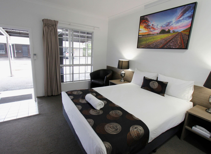 Others 5, Takalvan Motel, Bundaberg