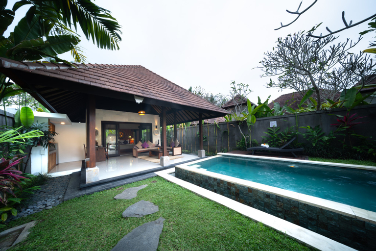 Swimming Pool 24