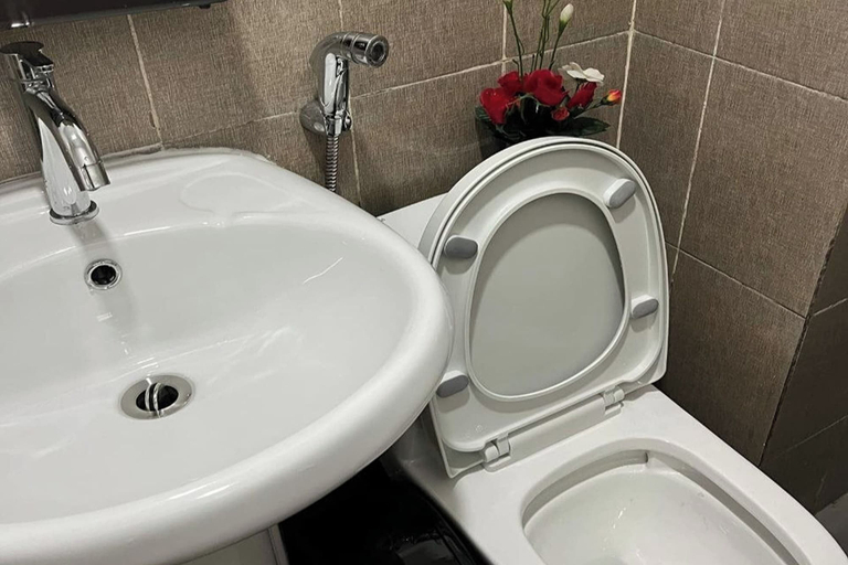 Bathroom 5, KrystalClaine Homestay-Burnham Hill Condo, Baguio City