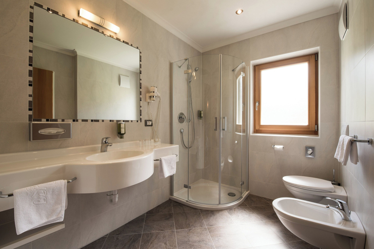 Bathroom 3, Hotel Bel Vert, Bolzano
