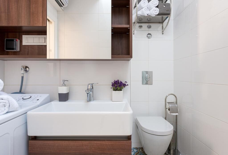 Bathroom 2, Apartments Arla Exclusive, Dubrovnik