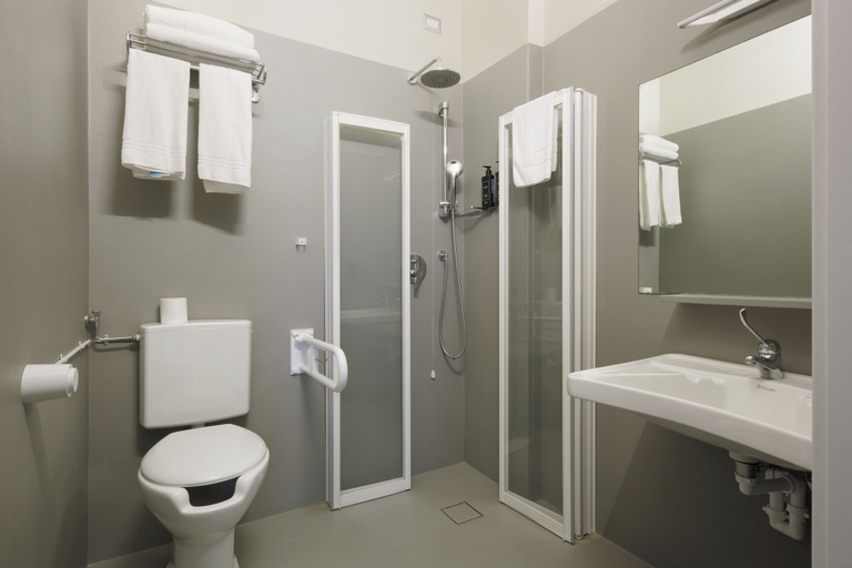 Bathroom 2, Hotel XXII Marzo, Milano