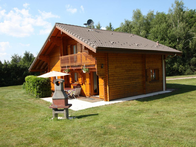 Exterior & Views 1, Chalet chaleureux avec sauna, terrain, terrasse et babyfoot a Saint-Nabord - FR-1-589-255, Vosges