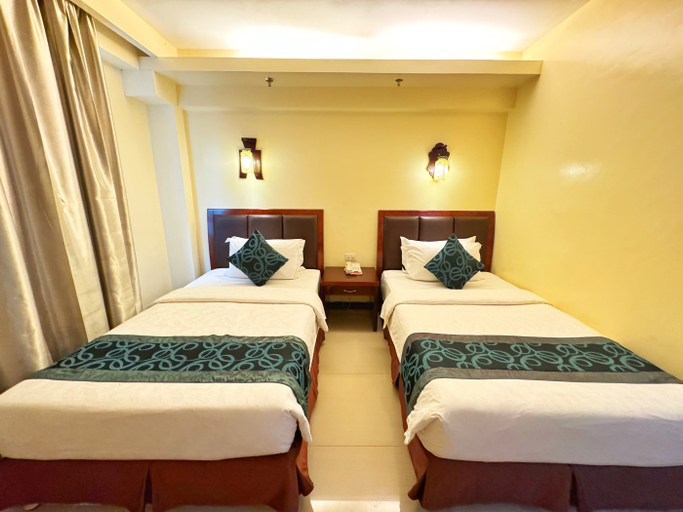 Bedroom 4, Golden Phoenix Hotel Boracay, Malay