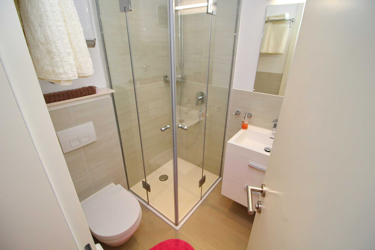 Bathroom 2, Fancy Apartments Kula - One-bedroom Apartment With Terrace / Ground Floor, Janjina