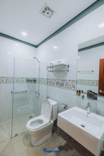 Bathroom 3, Tropicasa Coron Resort and Hotel, Coron
