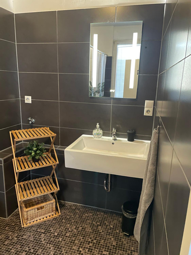 Bathroom 7