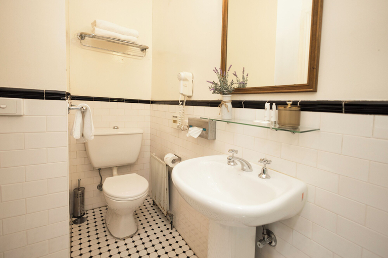 Bathroom 7