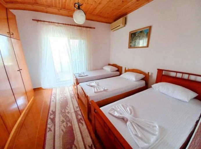 Others 3, Sokolli Guest House, Gjirokastrës