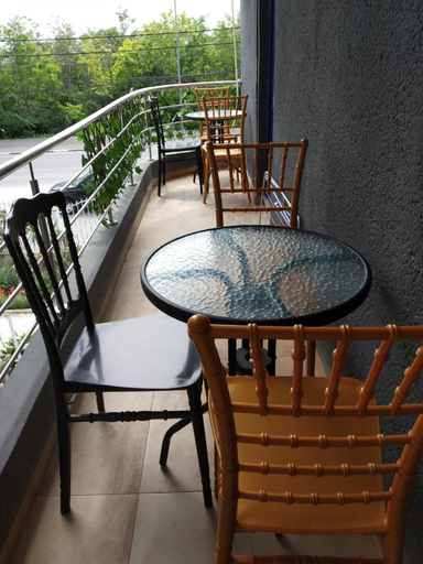 Others 4, Casa Mary, Agigea