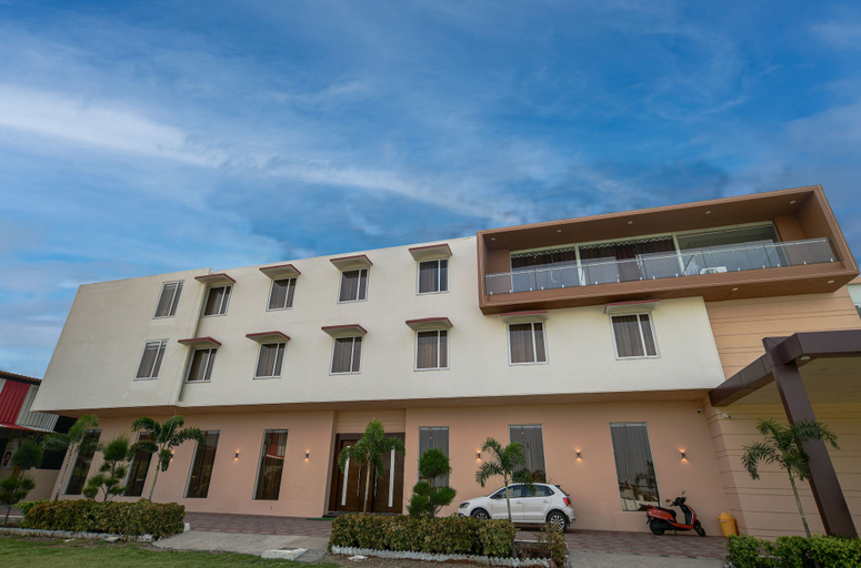 Exterior & Views, Hotel Radhe Krishna Resort, Ujjain