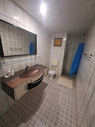 Bathroom 3, Fun World Plaza Hotel, Ba