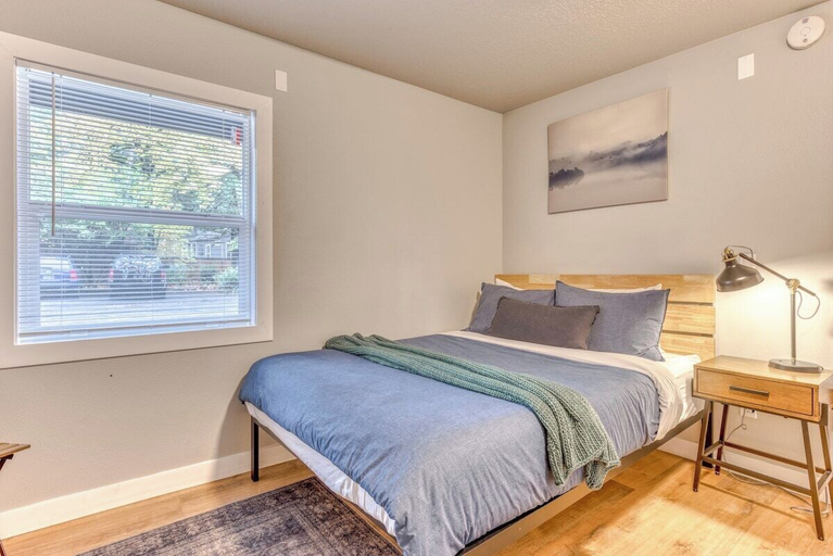 Bedroom 2, Mt Air Motel, Clackamas