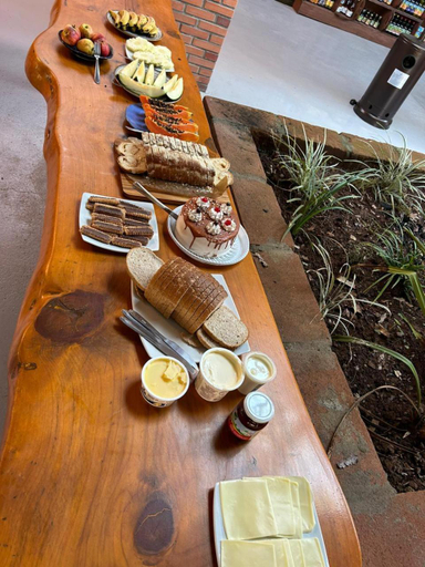 Food & Drinks