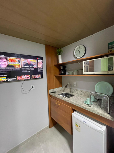 Others 2, STUDIO aconchego, com Ar, Wifi, Smartv e Cozinha, Macaé