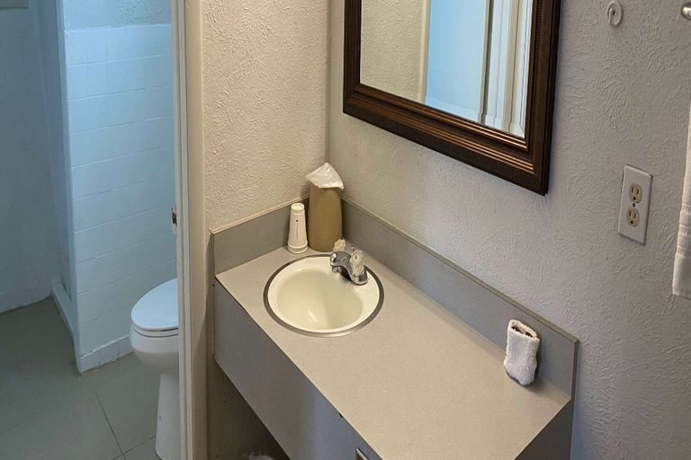 Bathroom 4, Super 8 by Wyndham Wells, Elko