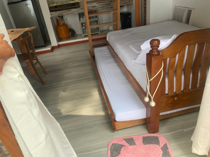 Others 3, A-House Beachfront, Lobo