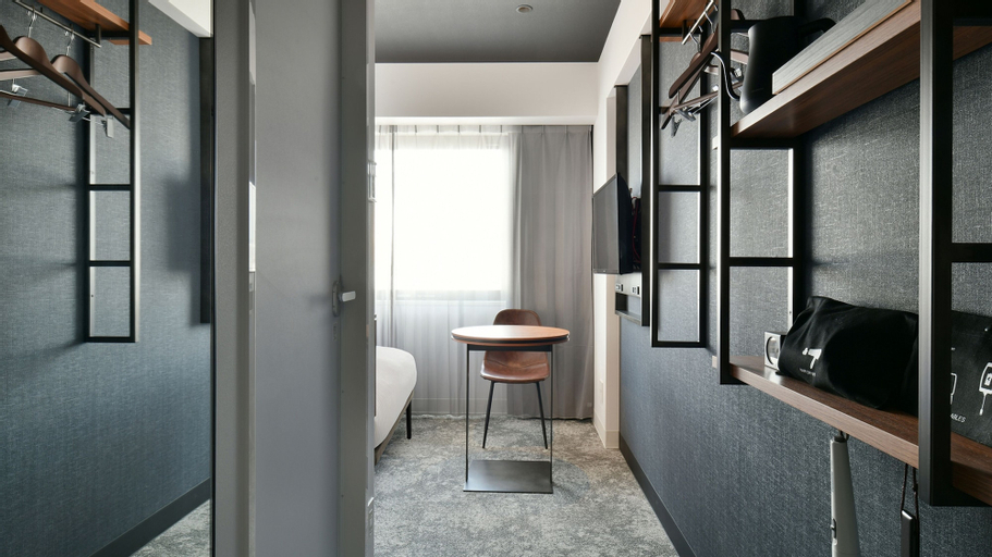 Bathroom 23