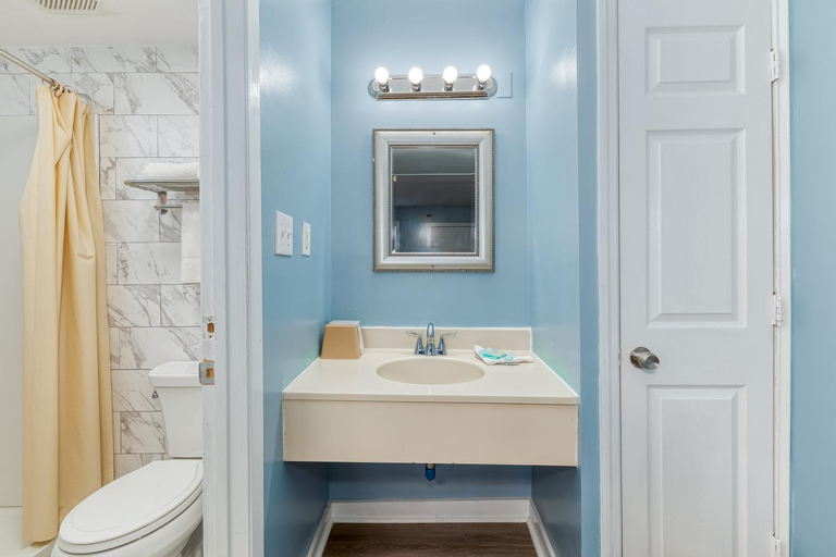Bathroom 7