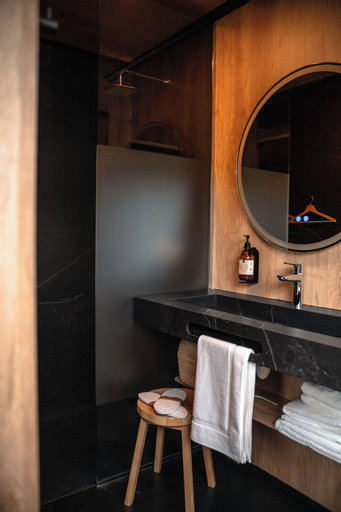 Bathroom 17