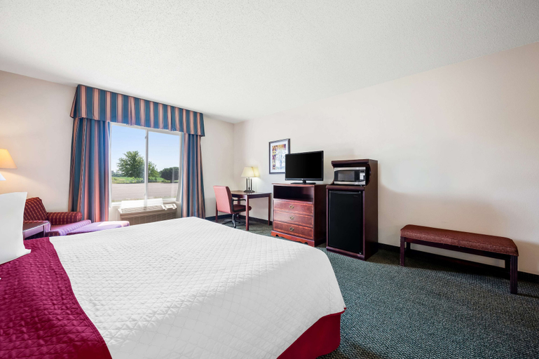 Bedroom 3, Best Western Annawan Inn, Henry