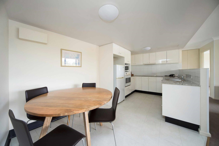 Dining Room 4