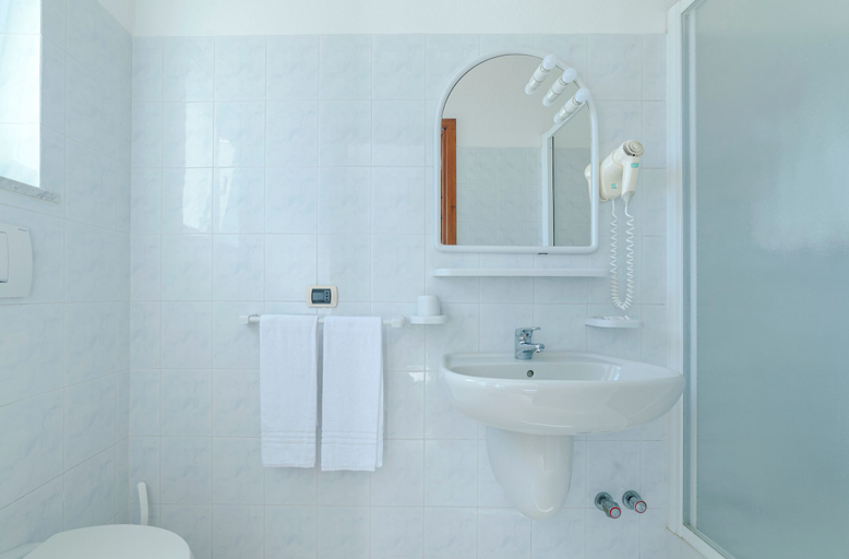 Bathroom 3, Hotel Poggio Del Sole, Napoli
