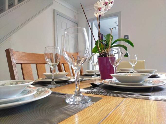 Dining 3, Free Parking/wifi, 3 Beds Sleep 6 Near Uni & Town!, Lancashire