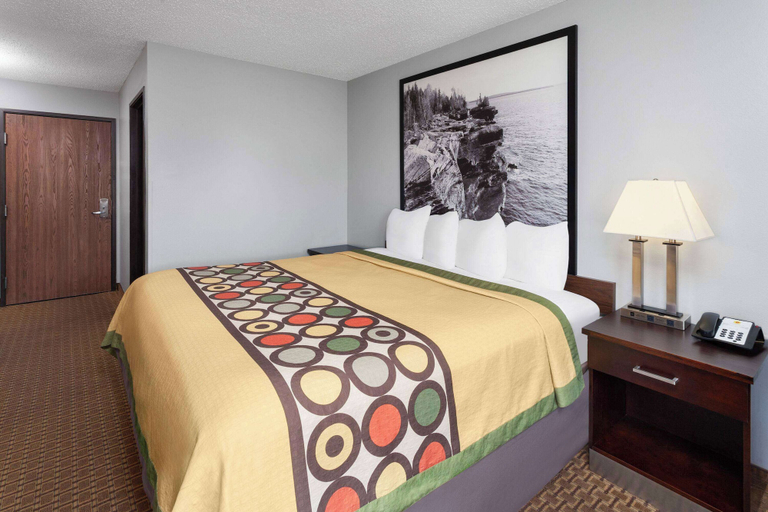 Bedroom 3, Super 8 by Wyndham Sun Prairie/Madison E, Dane