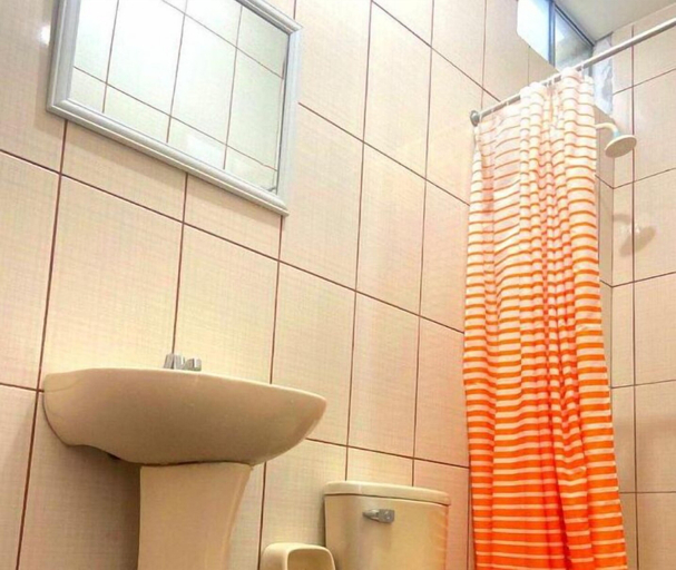 Bathroom 2, Hostal Macacona, Ica