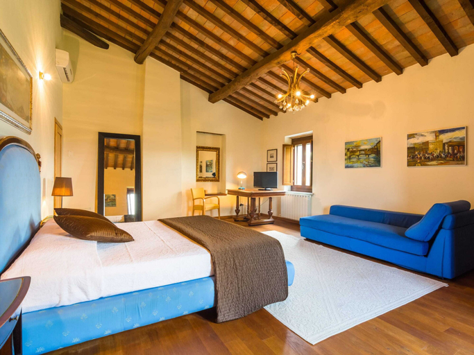 Bedroom 5, Holiday Home With Pool, Florence