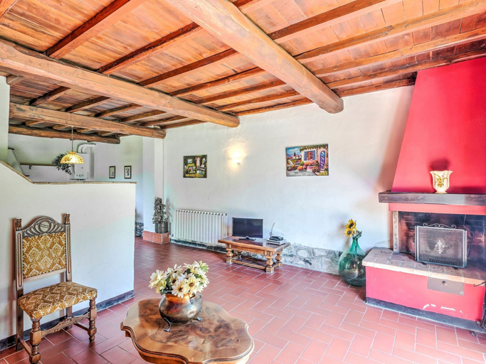 Food & Drinks 4, Belvilla by OYO Appealing Holiday Home with pool, Florence