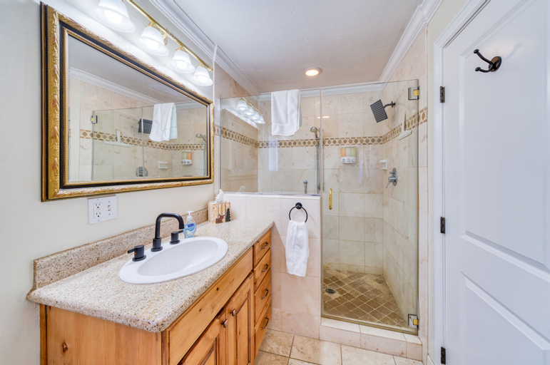 Bathroom 25