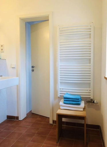 Bathroom 2, Holiday Apartment Haus Sundevit, Vorpommern-Rügen