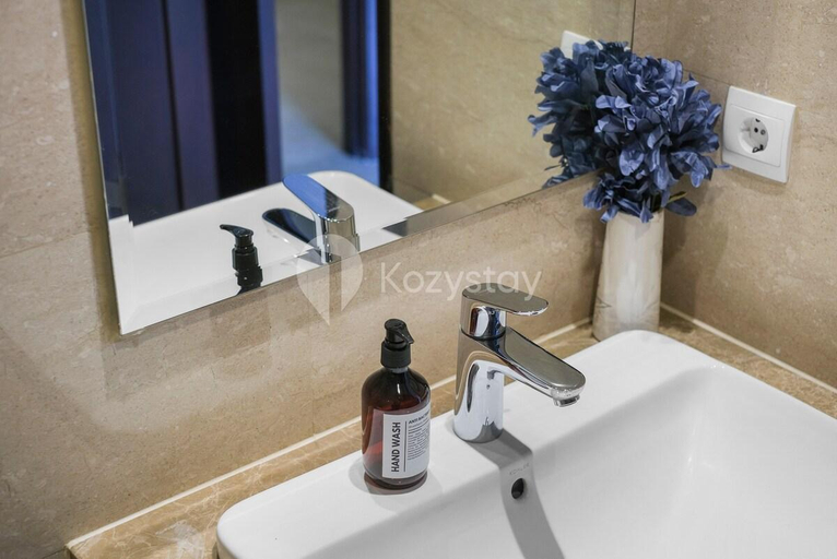 Bathroom, Maori by Kozystay - Menteng, Jakarta Pusat